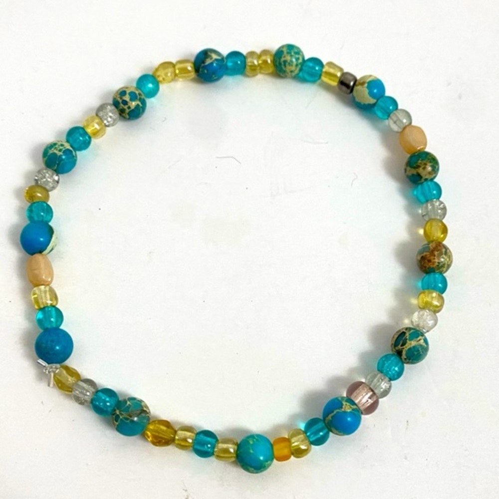 Green and gold tinted recycled glass beaded bracelet handmade